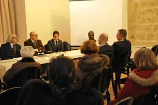 گرامیداشت استاد رضا اولیا در جلسه شهرداری ماسسا ماریتیما (ایتالیا) و معرفی کتاب « برنز و پناهندگی»