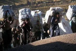 ایران:‌ قیام و اعتصاب عمومي مردم بانه در اعتراض به کشتار کولبران