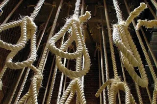 اعدام۸۶۴ زندانی در سال ۲۰۲۳ توسط دژخیمان خامنه ای برای مقابله با قیام بالاترین آمار اعدام در ۸ سال گذشته و ۳۴ درصد افزایش نسبت به سال قبل