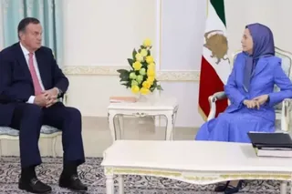 ملاقاتهای خانم مریم رجوی با ژنرال جیمز جونز، فاتمیر مدیو، ژنرال وسلی کلارک، لوئیس فری، رابرت جوزف، خانم لیندا چاوز، سفیر گینز برگ و ژنرال فیلیپس