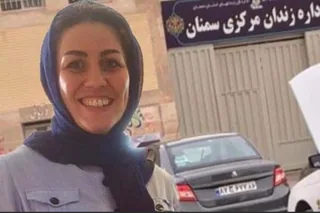 ضرب و شتم وحشیانة‌ زنداني سياسي مريم اكبري منفرد توسط دژخیمان خامنه ای در زندان سمنان