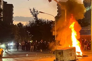 ایران قیام سراسری – شماره ۲۰ - با گسترش قيام به ۱۵۶ شهر، شمار شهيدان از ۲۴۰ و شمار دستگيرشدگان از ۱۲هزار نفر بيشتر شده است اعتصاب دانشجویان و اساتید دهها دانشگاه ایران برای آزادی دستگیرشدگان قیام