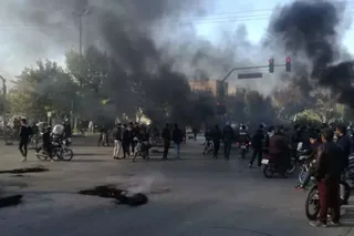 ایران قیام سراسری – شماره ۳۷  استمرار قيام سراسري در بیست و یکمین روز، ادامه بازداشتهاي خودسرانه