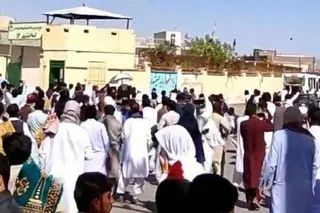 قيام سراسری ، شماره ۱۵۷ ادامه تظاهرات و جنگ وگريز در زاهدان و خاش و دستگیری‌های کور هموطنان بلوچ وضعیت بحرانی مجروحان در زاهدان و خاش، متوقف كردن آمبولانسها ودستگيري مجروحان