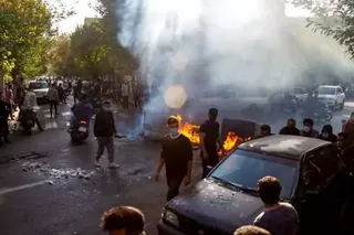 قيام سراسری ، شماره ۱۳۹   تظاهرات و رويارويي گسترده با نيروهاي سركوبگر در تهران و شهرهاي مختلف کشور درشصت و سومین شب قیام