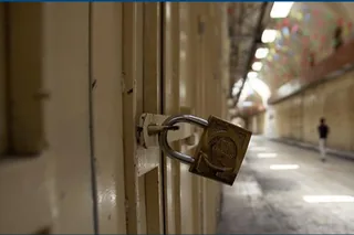 قيام سراسری ، شماره ۱۷۴  در هشتاد و یکمین روز قیام  تظاهرات شبانه در تهران و دهها شهر، اعتصاب بازار در ۴۵ منطقه تهران و ۸۵ شهر، اعتصاب در ۳۴ دانشگاه